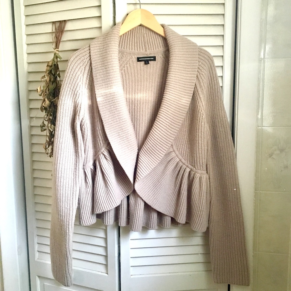 {Express} Grey Peplum Ruffle Waist Knit Sweater